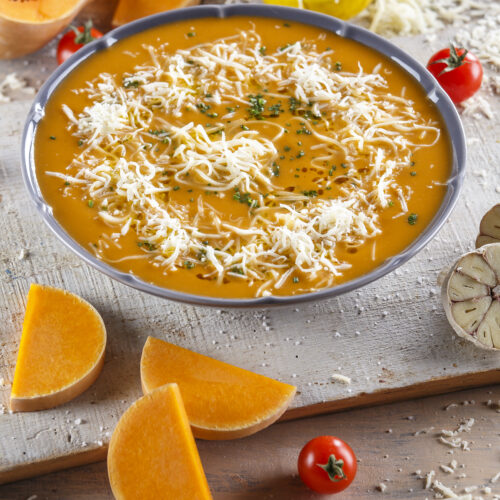 Sopa de tomate com abóbora