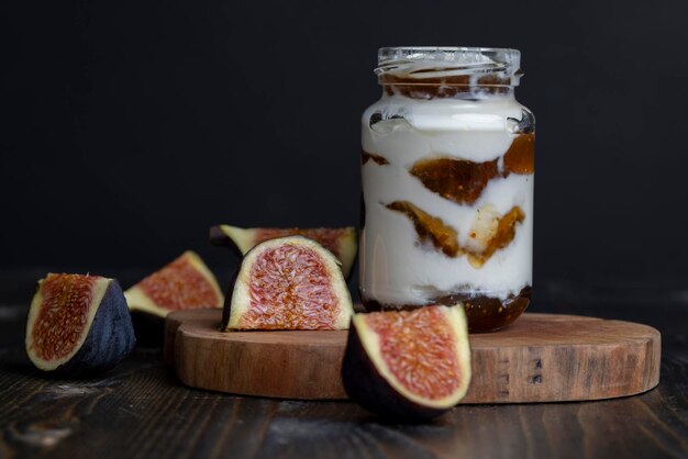 Sobremesa de Figos com Yogurte